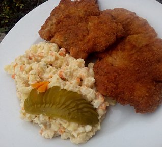 Bramborovo-celerový salát