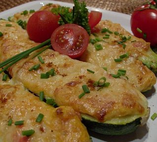 Plněné cukety s ementálem