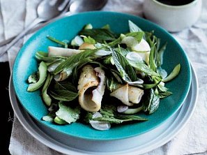 Grilované kalamáry s mátou a chilli