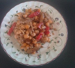 Sójové nudličky s cizrnou