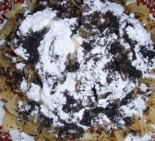 Sladké nudle s mákem