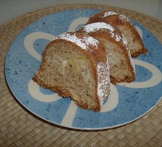 Bábovka s jablky a skořicí Bábovka s jablky a skořicí