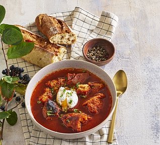 Baskická česnečka s vejci a uzenou paprikou