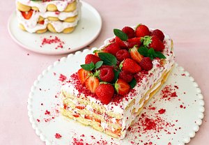 Letní tiramisu s jahodami a malinami