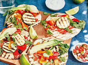 Tacos s grilovanou zeleninou a omáčkami