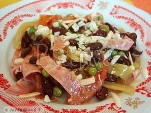 Fazolový salát s lečem