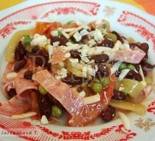 Fazolový salát s lečem