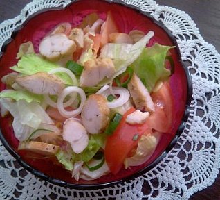 Feferonkový salát s kuřetem