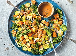 Pečená zelenina s miso omáčkou