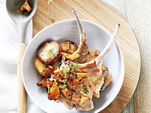 Lišky na bílém víně s kotletou