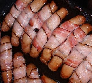 Slaninová vinná klobása na pivu