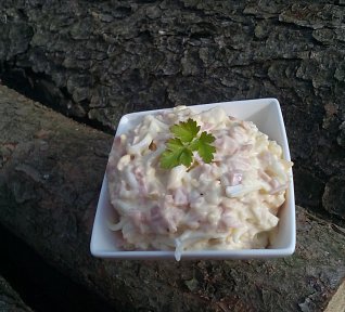 Hermelínový salát se smetanou