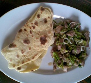 Masové nudličky s pórkem na zázvoru