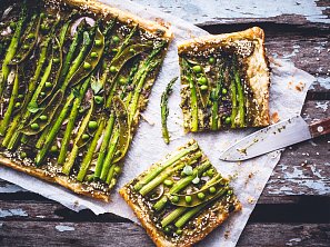 Chřestový koláč s hráškem