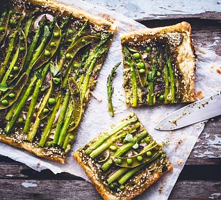 Chřestový koláč s hráškem