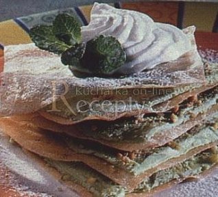 Vrstvený moučník s marcipánem