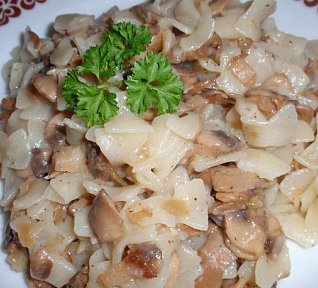 Bylinkovo-houbové těstoviny na slanině (špeku)