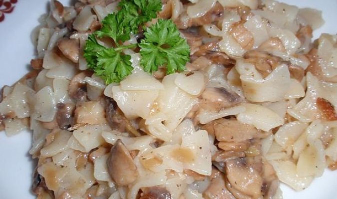 Bylinkovo-houbové těstoviny na slanině (špeku)