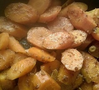 Pikantní kořeněná mrkev