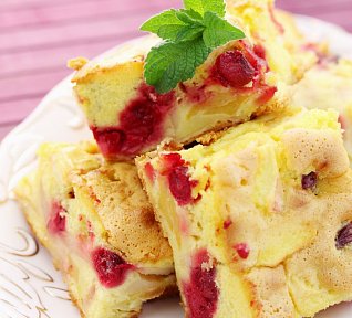 Rybízový koláč s polevou