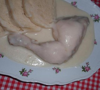 Kuře v křenové omáčce Kuře v křenové omáčce