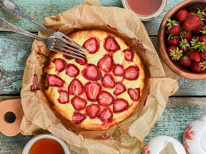 Jahodový koláč s krémem