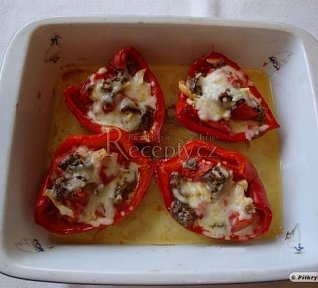 Pečené papriky s ančovičkou Pečené papriky s ančovičkou