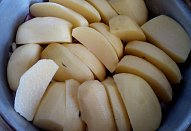 Krkovice s bramborem na česnekové smetaně (nejen z remosky)