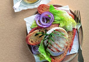 Bageta s kozím sýrem