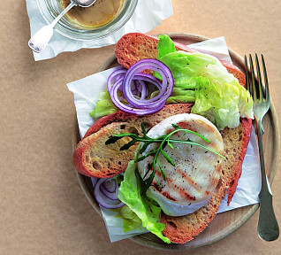 Bageta s kozím sýrem