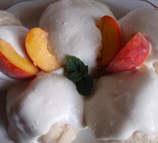 Broskvové knedlíky - bez vajec