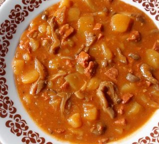 Bramborový guláš s hlívou