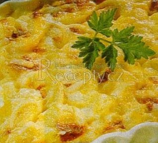 Gratinované brambory s cibulí