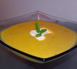 Orientální mrkvová polévka