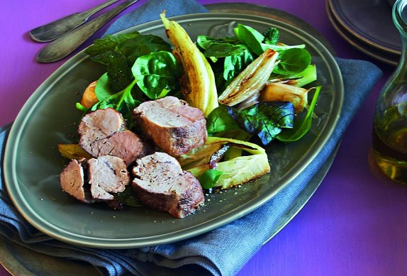 Teplý salát z restované panenky