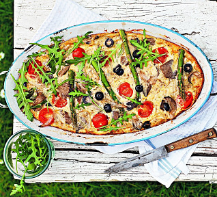 Frittata s chřestem, rajčaty a olivami