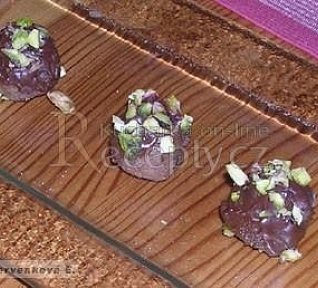 Oříškovo-povidlové kuličky