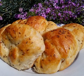 Škvarkové pečivo - housky, šneci, uzly... nejen z remosky