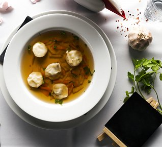 Drůbeží vývar s knedlíčky