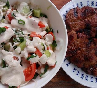 Zeleninový salát (nejen) ke grilovanému masu