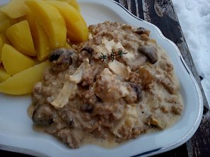 Mletá směs se žampiony a hermelínem