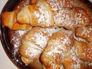 Croissanty s čokoládou Croissanty s čokoládou