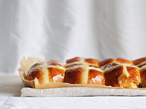 Hot cross buns Hot cross buns