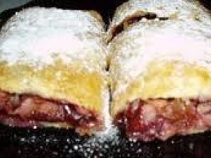 Švestkový štrůdl