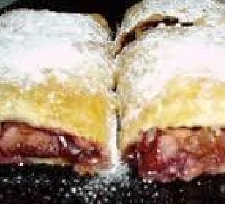 Švestkový štrůdl