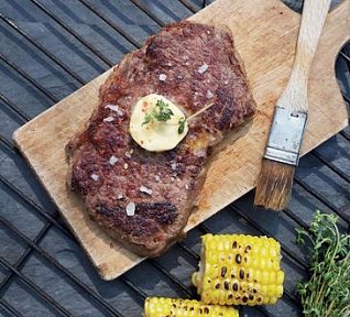Steak z roštěnce s bylinkovým máslem