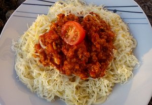 Milánské špagety z mletého masa