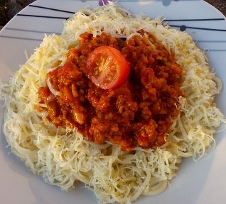 Milánské špagety z mletého masa