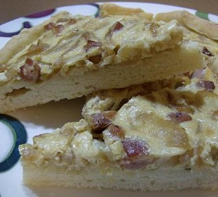 Alsasko-lotrinsko-německý cibulový koláč