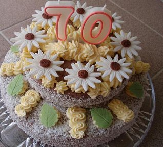 Piškotový korpus - dvoupatrový dort